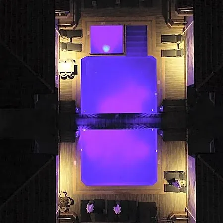 Hotel Dolphin
